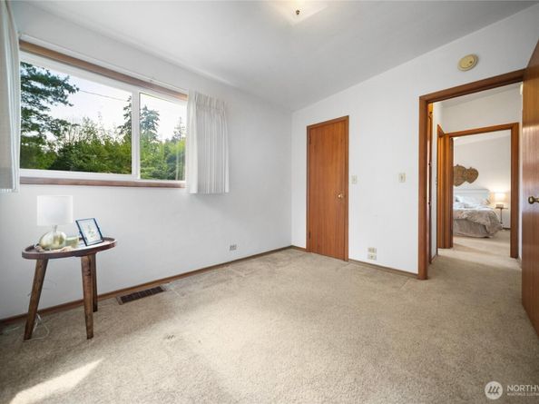 108 Sunnyhill Road W, Bremerton WA 98312