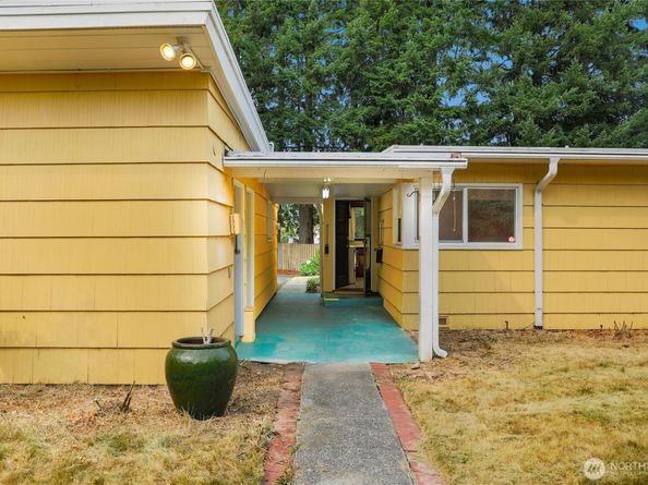 108 Sunnyhill Road W, Bremerton WA 98312