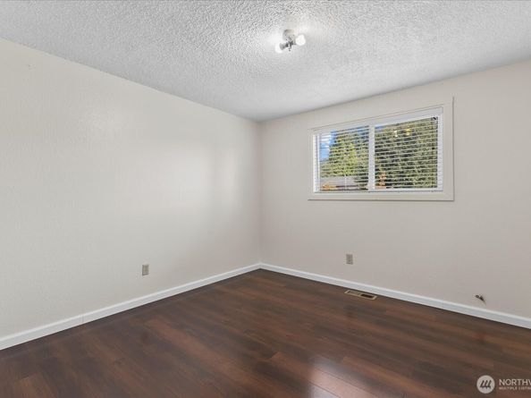21423 122nd Place SE, Kent WA 98031