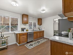 21423 122nd Place SE, Kent WA 98031