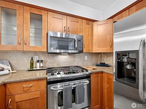 15300 112th Avenue NE A202, Bothell WA 98011
