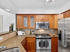 15300 112th Avenue NE A202, Bothell WA 98011
