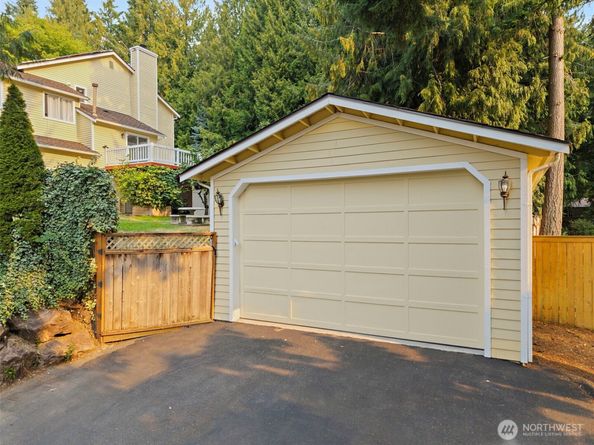 929 187th Place SW, Lynnwood WA 98036