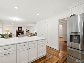 929 187th Place SW, Lynnwood WA 98036