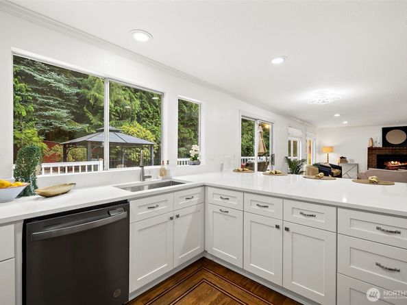 929 187th Place SW, Lynnwood WA 98036
