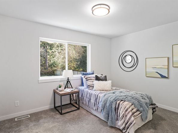 11006 325th Avenue SE, Issaquah WA 98027