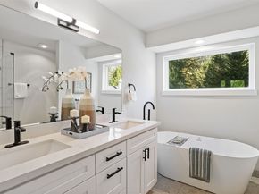 11006 325th Avenue SE, Issaquah WA 98027