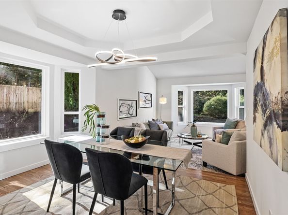 11006 325th Avenue SE, Issaquah WA 98027
