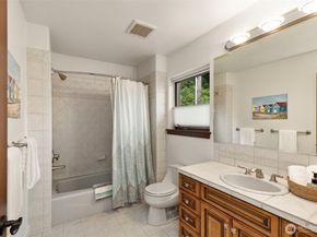 1881 NW Seclusion Cove Way, Poulsbo WA 98370