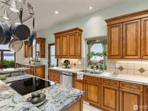 1881 NW Seclusion Cove Way, Poulsbo WA 98370