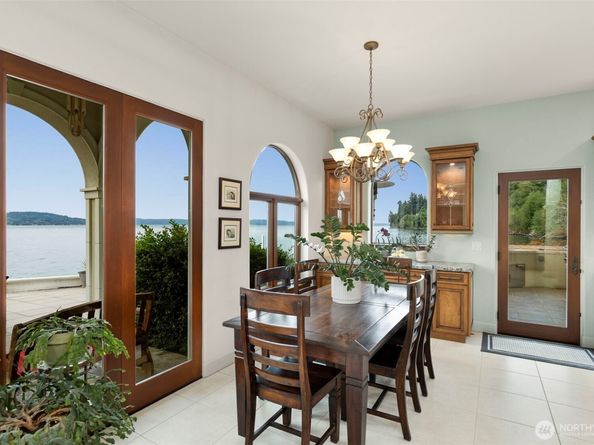 1881 NW Seclusion Cove Way, Poulsbo WA 98370