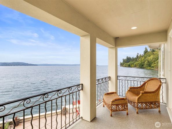 1881 NW Seclusion Cove Way, Poulsbo WA 98370
