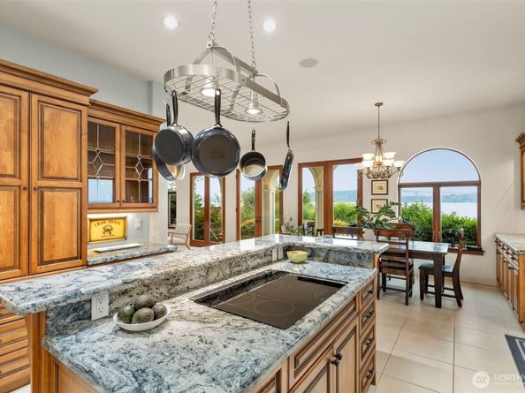 1881 NW Seclusion Cove Way, Poulsbo WA 98370