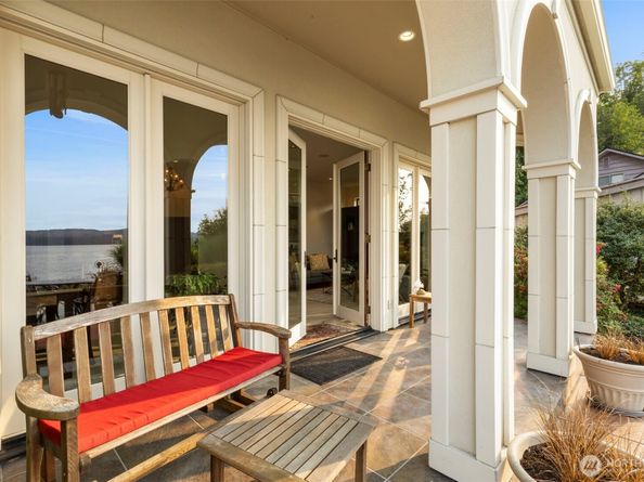 1881 NW Seclusion Cove Way, Poulsbo WA 98370