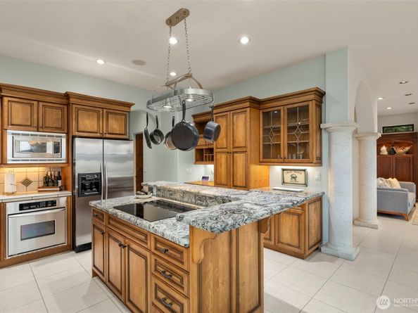 1881 NW Seclusion Cove Way, Poulsbo WA 98370