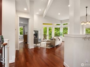 11005 NE 100th Place, Kirkland WA 98033