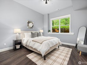 11005 NE 100th Place, Kirkland WA 98033