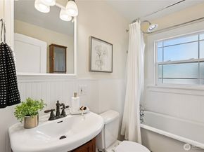 511 23rd Avenue E, Seattle WA 98112