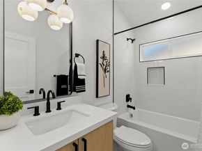 9735 Evanston Avenue N, Seattle WA 98103