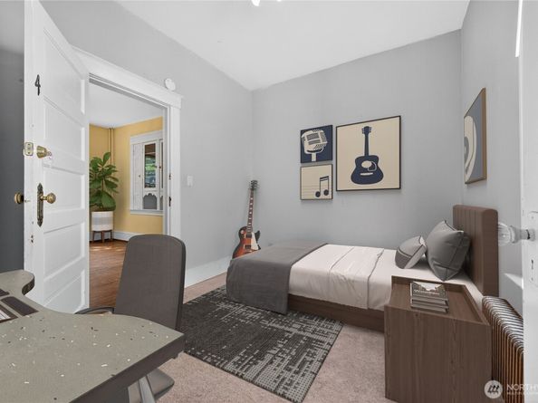 5253 Brooklyn Avenue NE, Seattle WA 98105