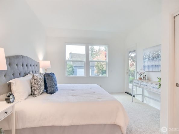 4228 221st Place SE 1083, Issaquah WA 98029