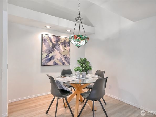 4228 221st Place SE 1083, Issaquah WA 98029