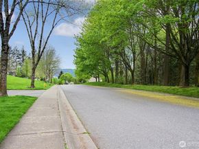 4228 221st Place SE 1083, Issaquah WA 98029