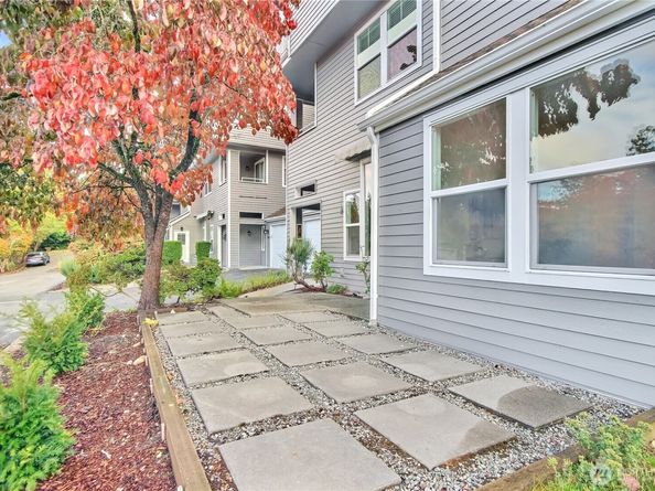 4228 221st Place SE 1083, Issaquah WA 98029