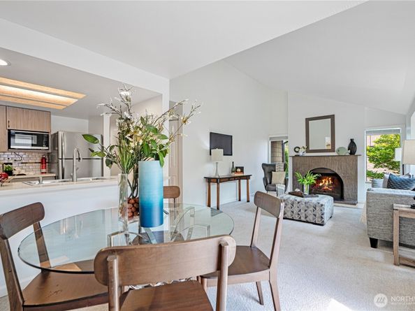 737 143rd Avenue NE E18, Bellevue WA 98007