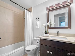 737 143rd Avenue NE E18, Bellevue WA 98007
