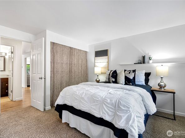 737 143rd Avenue NE E18, Bellevue WA 98007