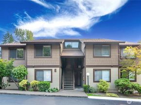 737 143rd Avenue NE E18, Bellevue WA 98007