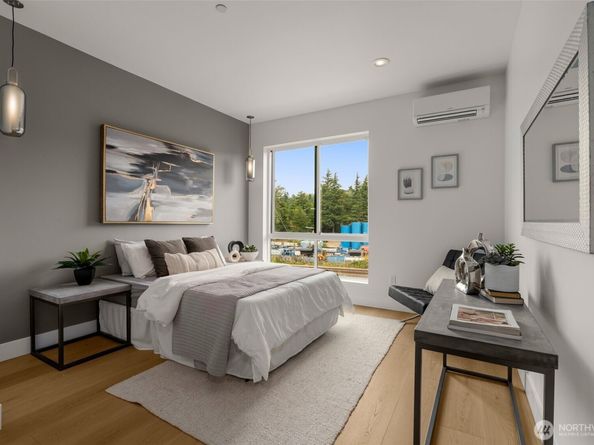 6249 Airport Way S B, Seattle WA 98108