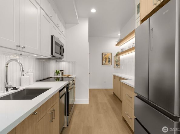 6249 Airport Way S B, Seattle WA 98108