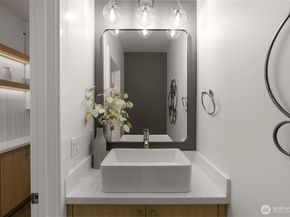 6249 Airport Way S B, Seattle WA 98108