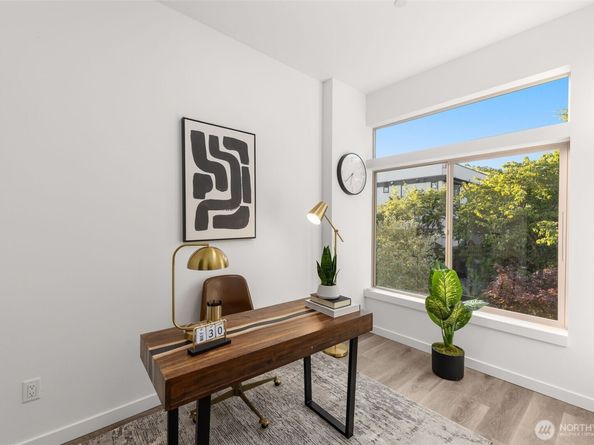 1203 B N Allen Place, Seattle WA 98103