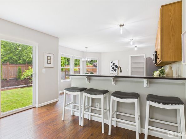 8818 230th Way NE, Redmond WA 98053