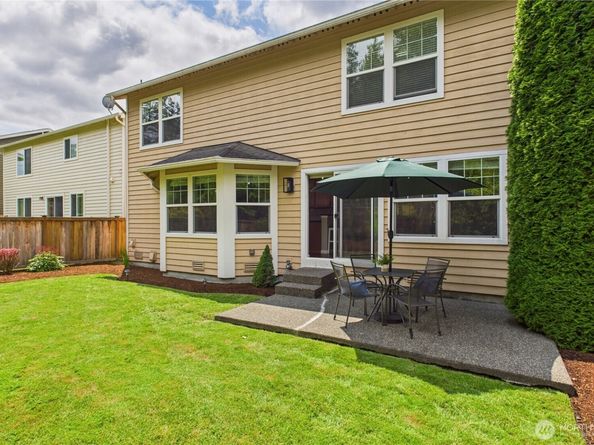 8818 230th Way NE, Redmond WA 98053