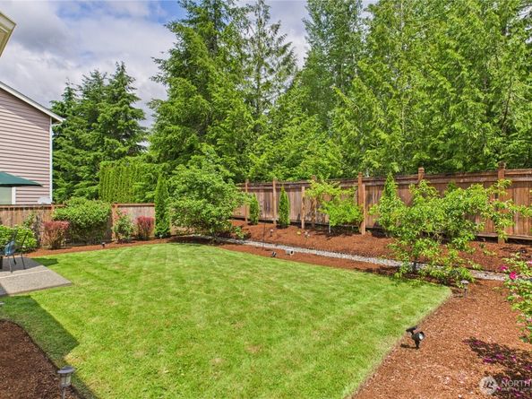8818 230th Way NE, Redmond WA 98053