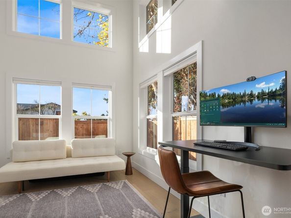 1923 3rd Street, Kirkland WA 98033