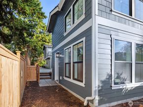 1923 3rd Street, Kirkland WA 98033