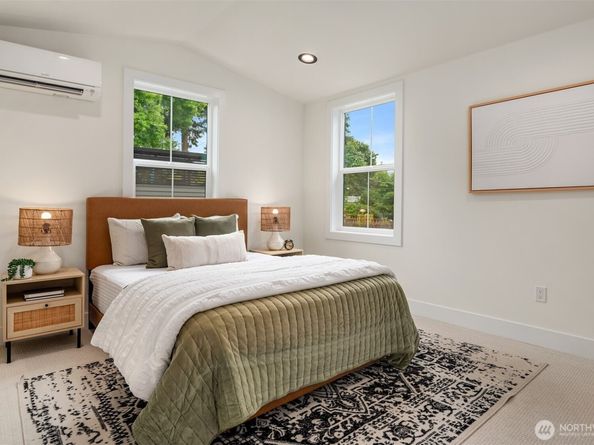 1923 3rd Street, Kirkland WA 98033