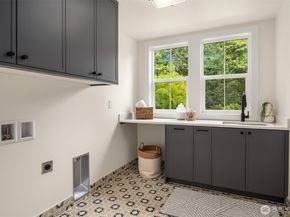 1923 3rd Street, Kirkland WA 98033