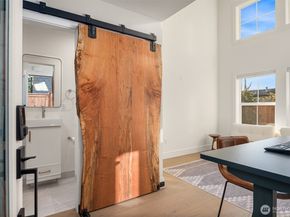 1923 3rd Street, Kirkland WA 98033