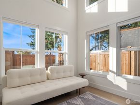 1923 3rd Street, Kirkland WA 98033