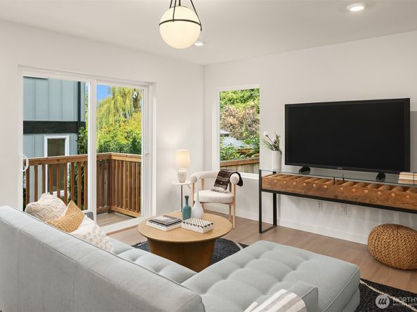 2030 NE 123rd Street, Seattle WA 98125