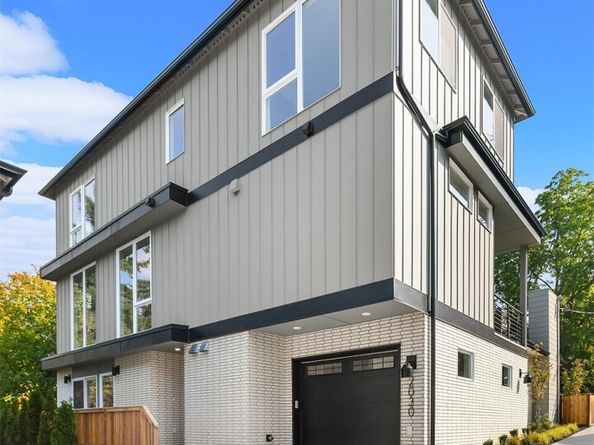 2030 NE 123rd Street, Seattle WA 98125