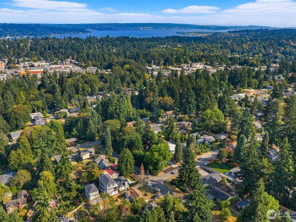 2030 NE 123rd Street, Seattle WA 98125