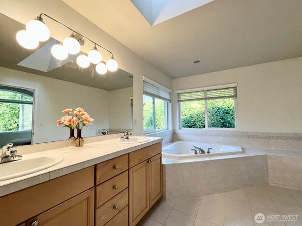 7928 NE 184th Street, Kenmore WA 98028