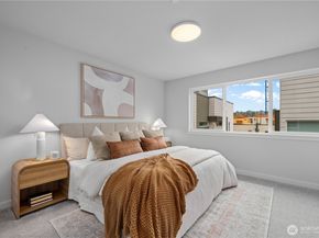 105 D NW 39th Street, Seattle WA 98107